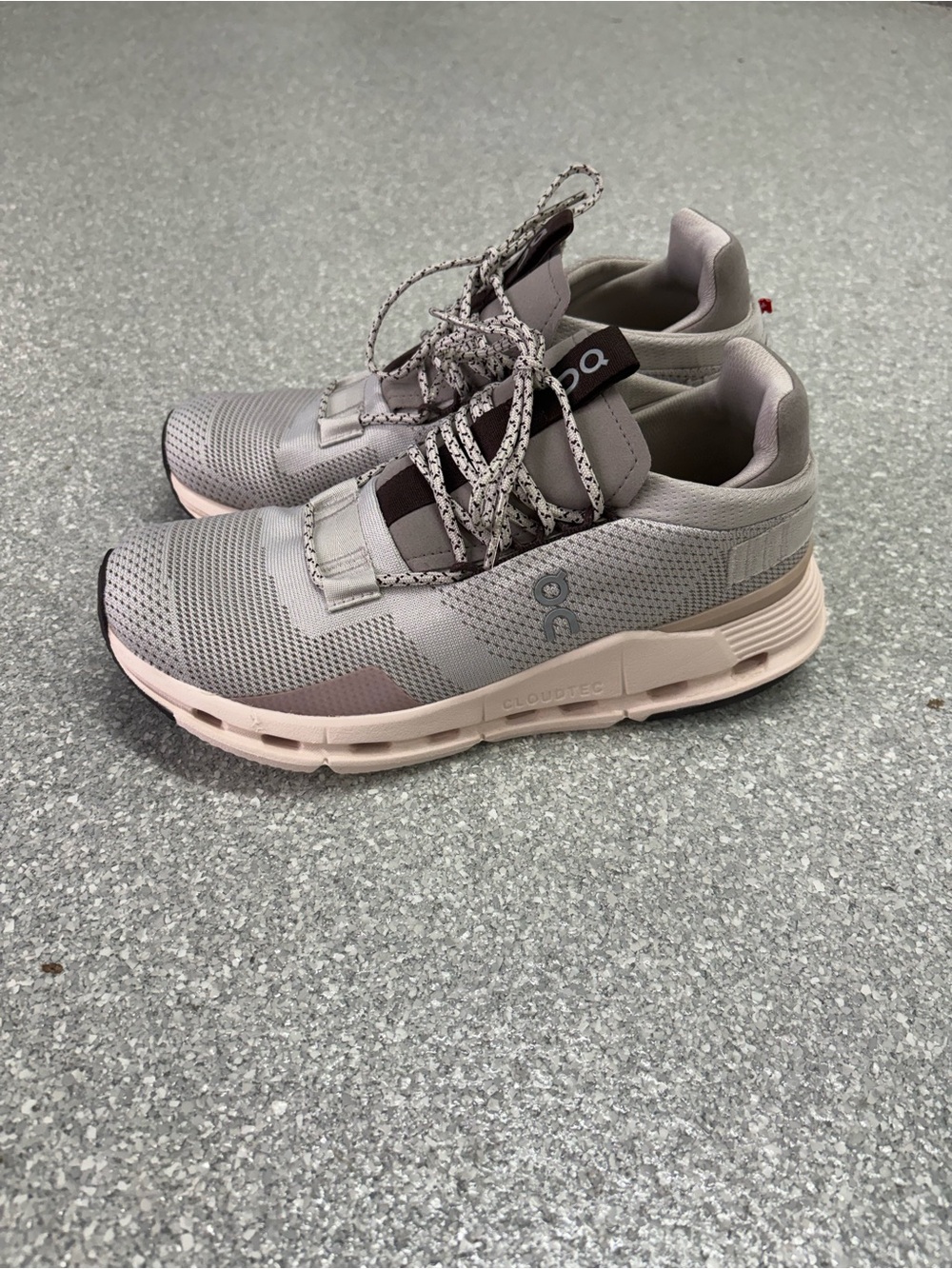 On Cloudnova sneakers woman’s size 8